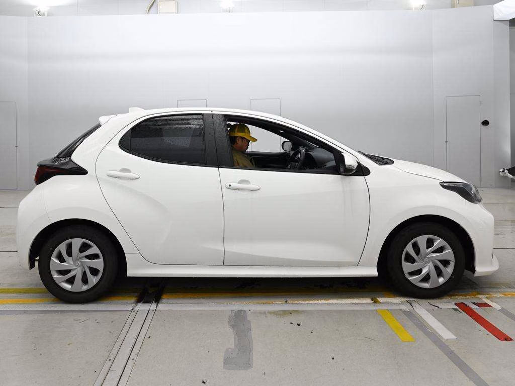 TOYOTA YARIS