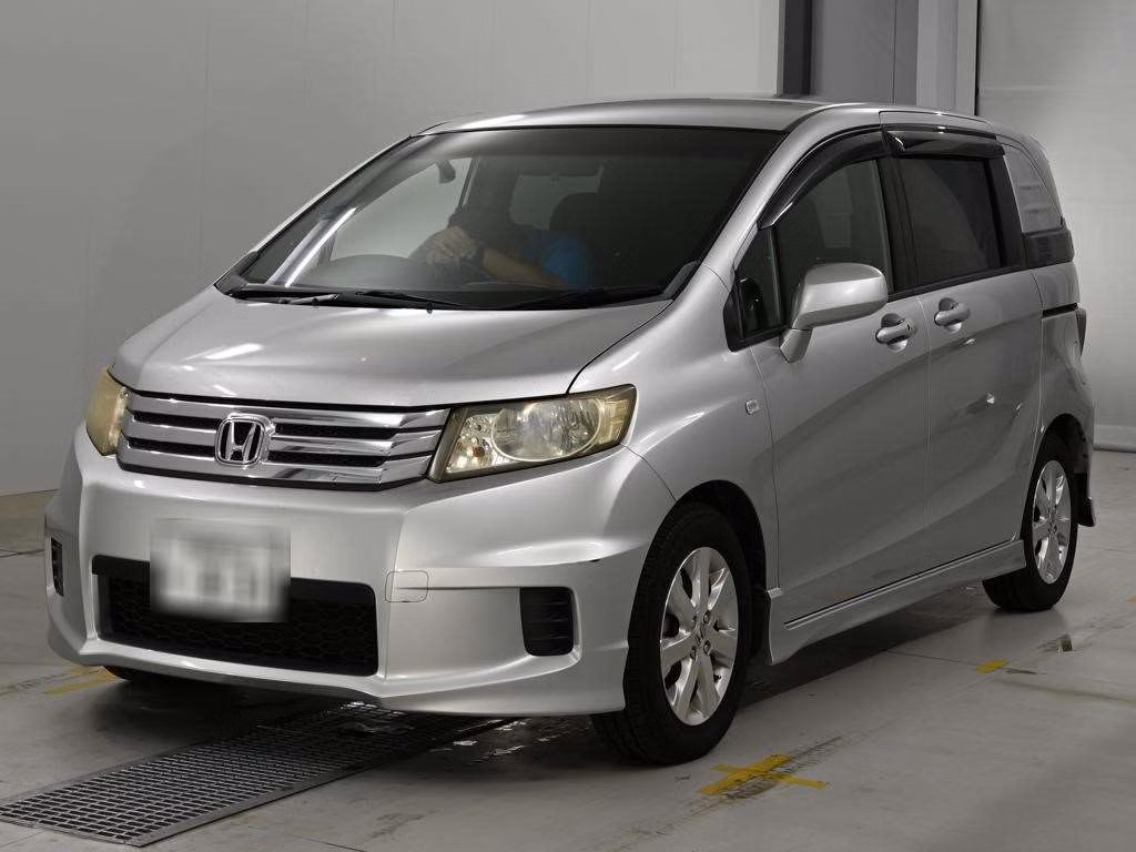 HONDA FREED SPIKE
