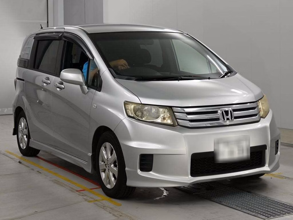 HONDA FREED SPIKE