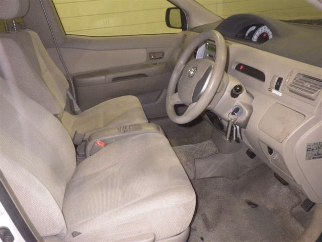 TOYOTA RAUM