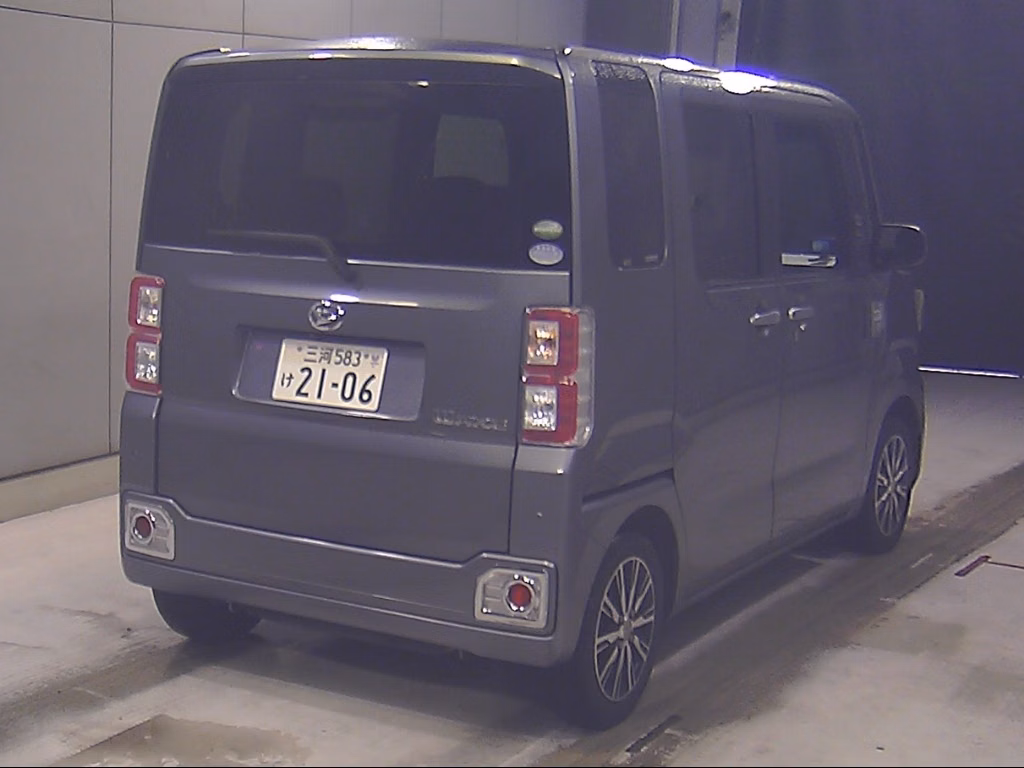 DAIHATSU WAKE