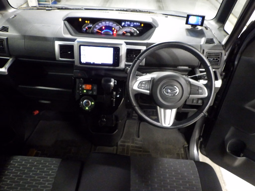 DAIHATSU WAKE
