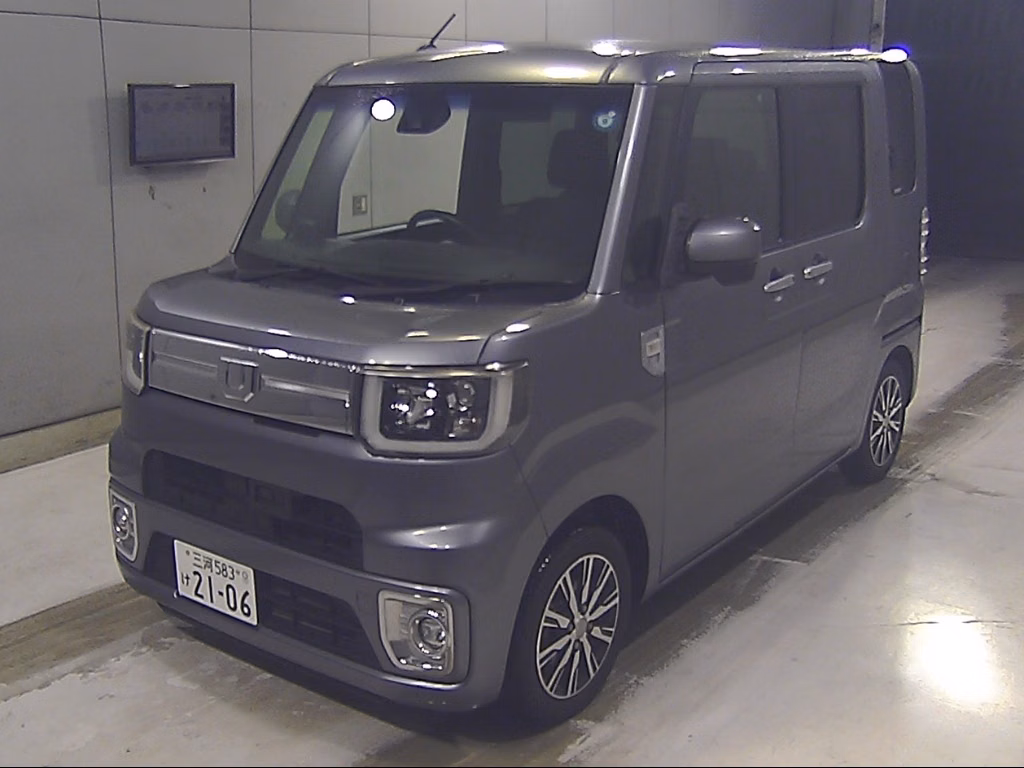 DAIHATSU WAKE