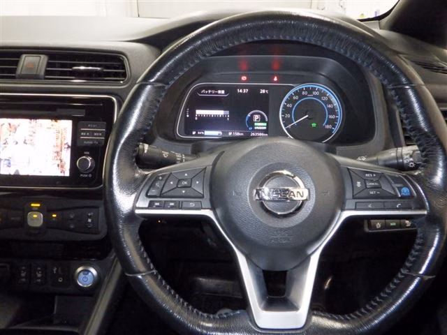 NISSAN LEAF