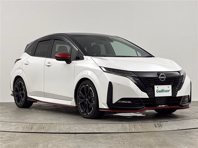 Nissan Aura
