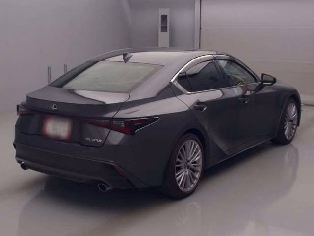 Lexus IS300h