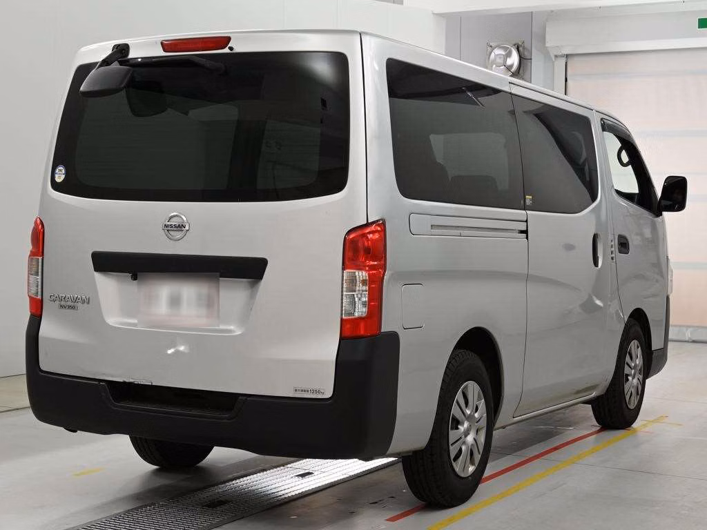NISSAN NV350 CARAVAN