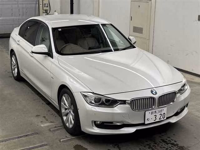 BMW 3-SERIES