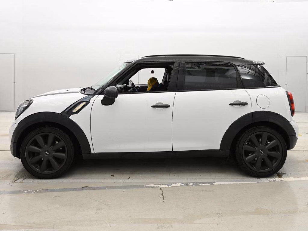 MINI CROSSOVER