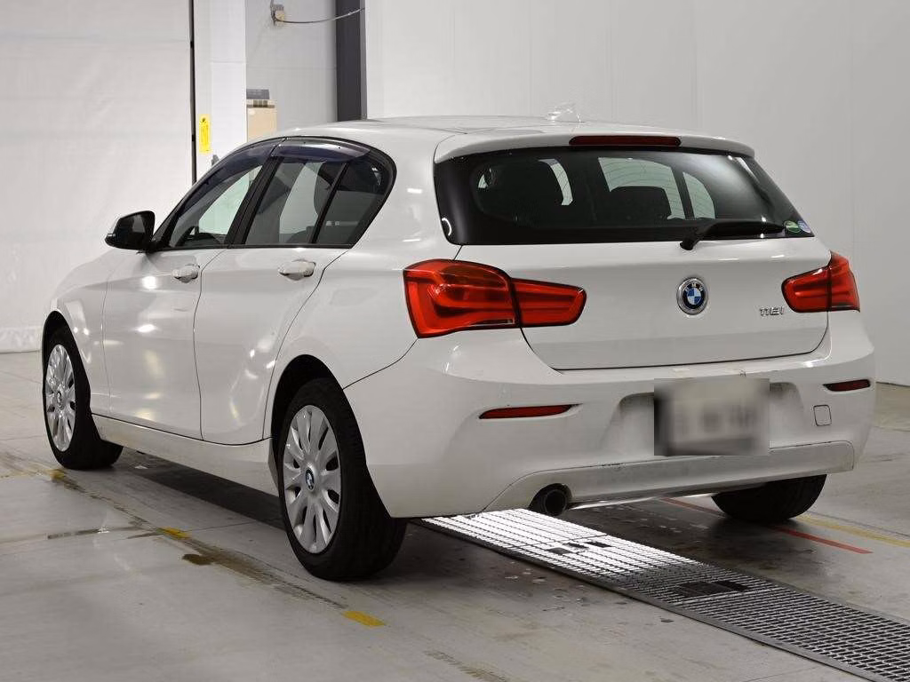 BMW 1-SERIES