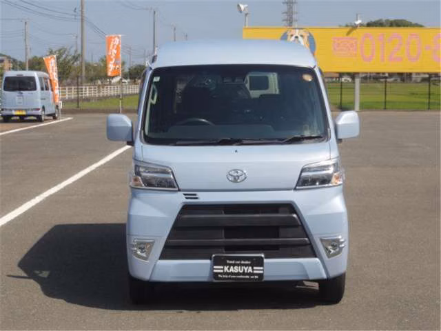 TOYOTA PIXIS VAN