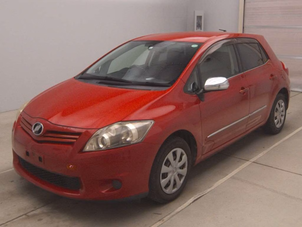 TOYOTA AURIS