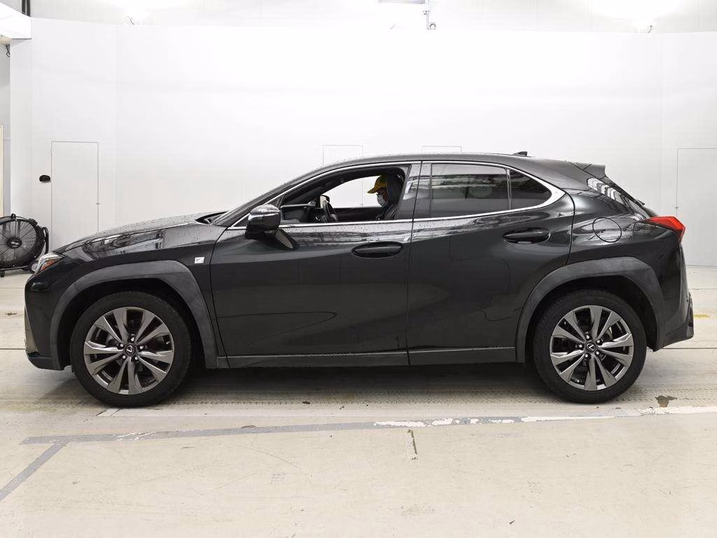 LEXUS UX200