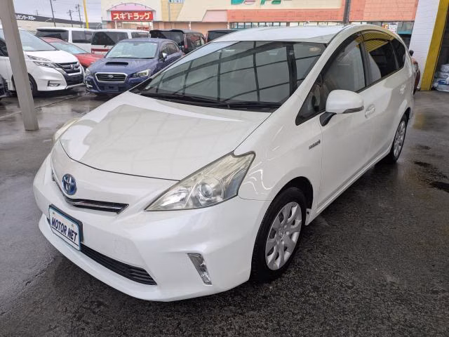 TOYOTA PRIUS ALPHA