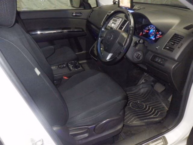 MAZDA MPV