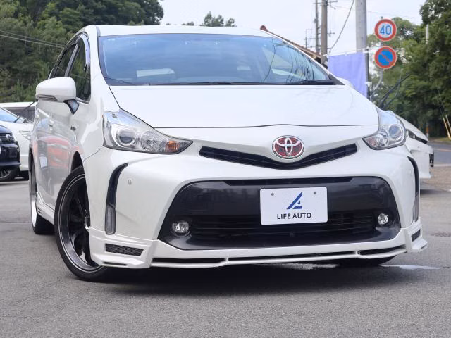 TOYOTA PRIUS ALPHA