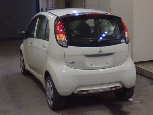 MITSUBISHI I