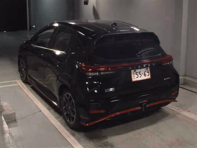 Nissan Aura