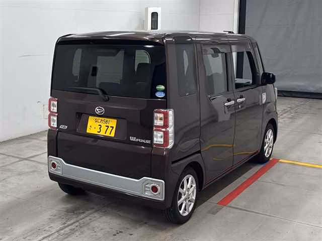 DAIHATSU WAKE