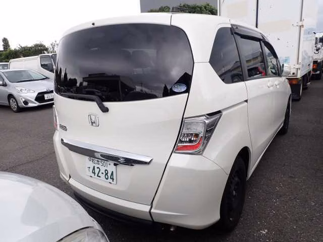 HONDA FREED SPIKE