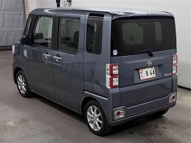 DAIHATSU WAKE