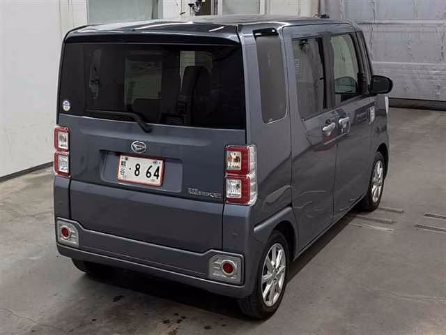 DAIHATSU WAKE
