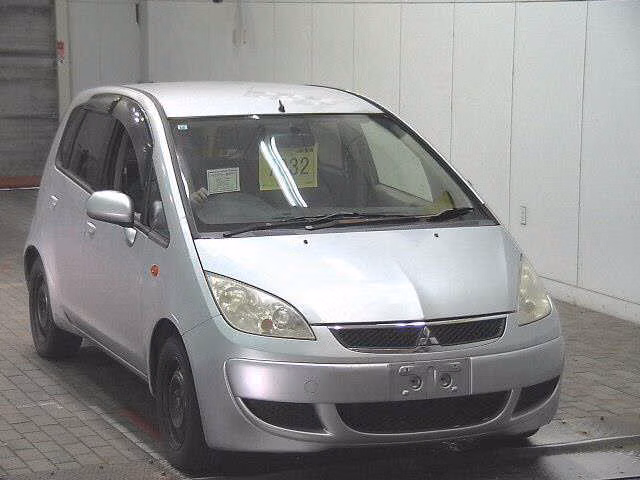 MITSUBISHI COLT
