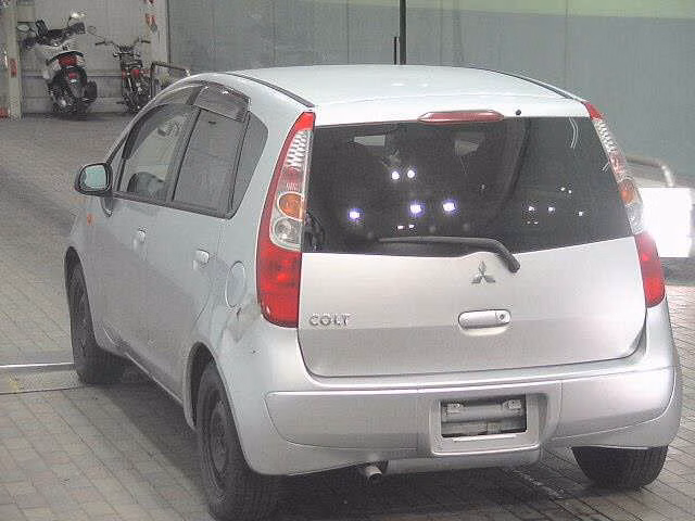 MITSUBISHI COLT