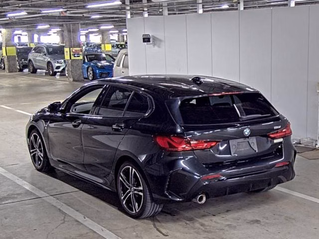 BMW 1-SERIES
