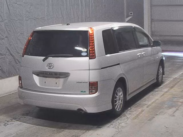 TOYOTA ISIS