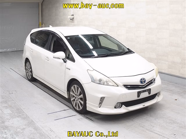 TOYOTA PRIUS ALPHA
