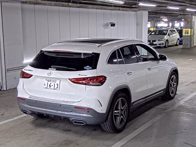 MERCEDES-BENZ GLA-CLASS