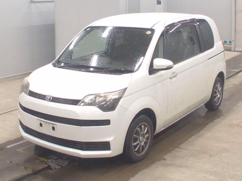 TOYOTA SPADE