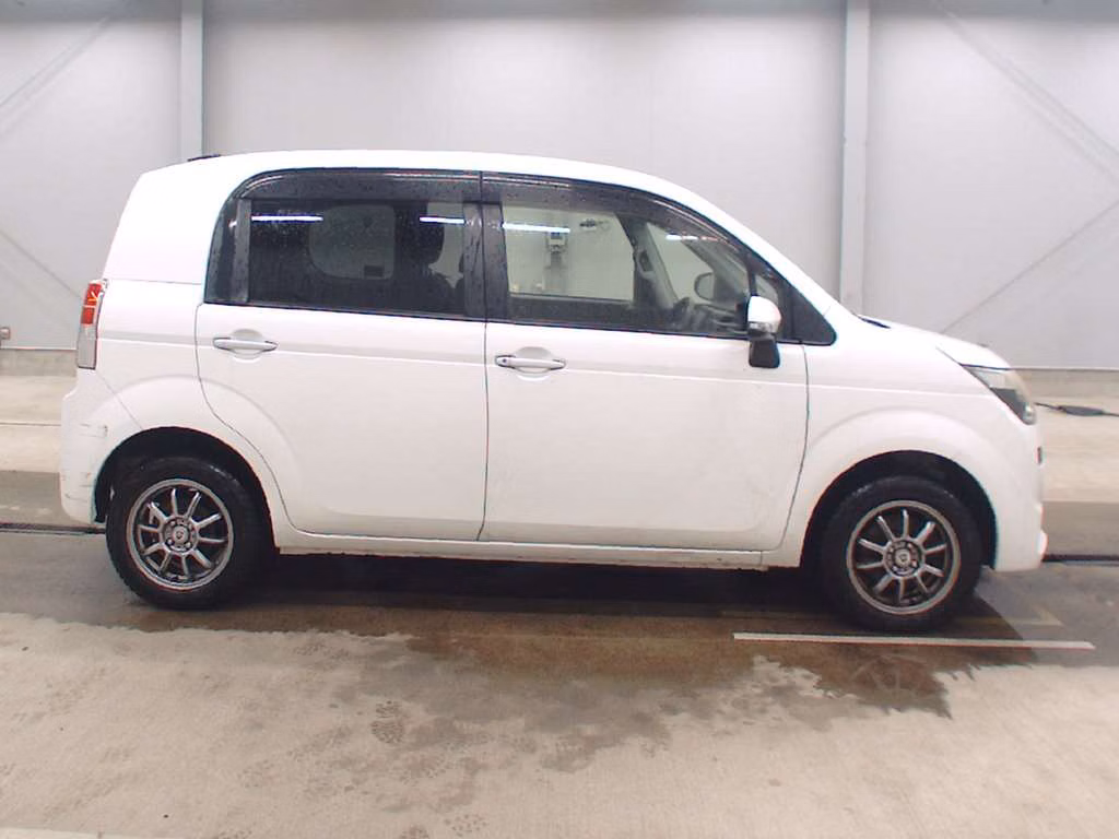 TOYOTA SPADE