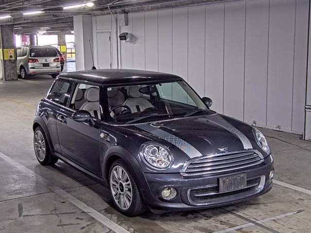 MINI HATCH
