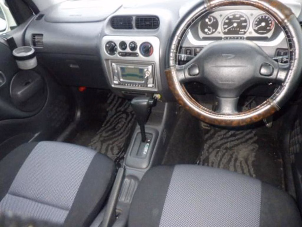 DAIHATSU TERIOS KID
