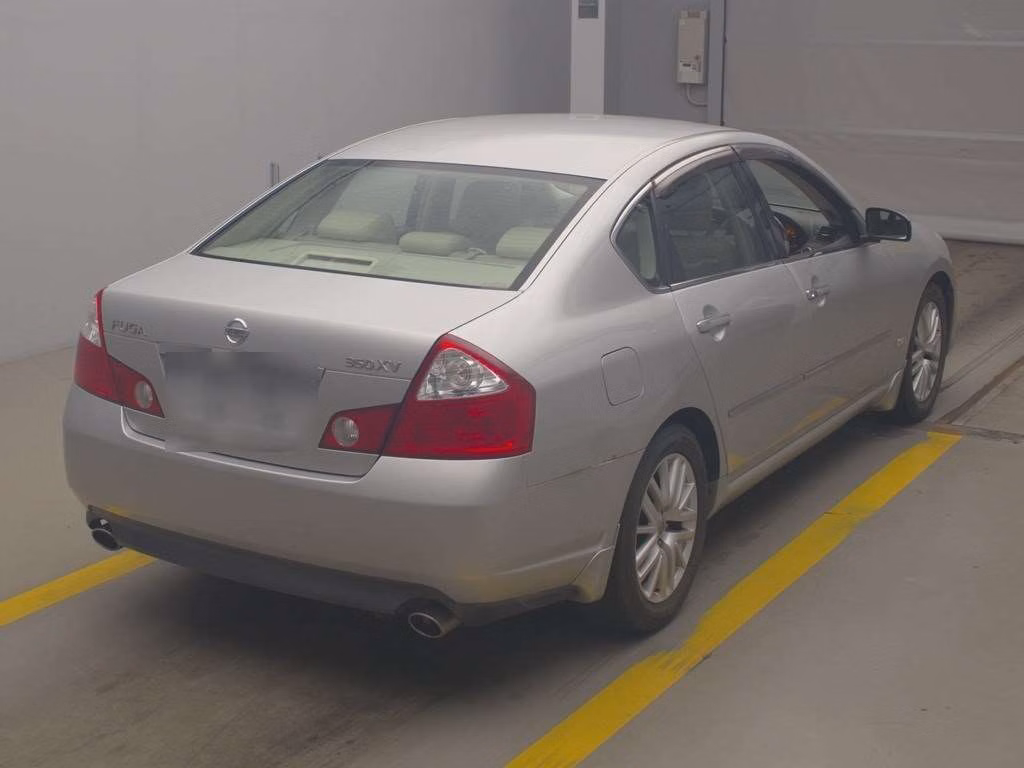 NISSAN FUGA