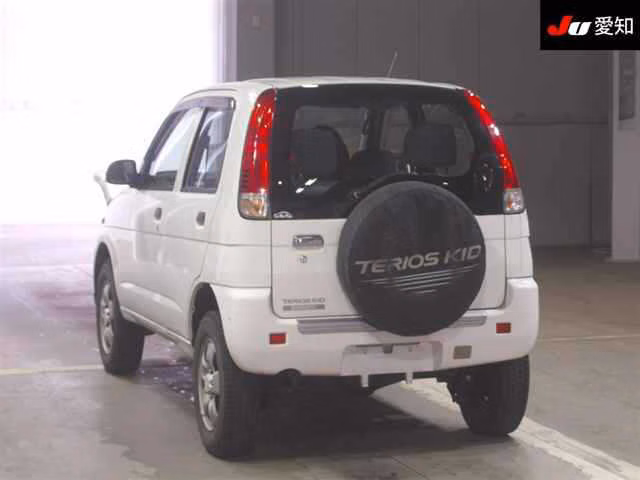 DAIHATSU TERIOS KID