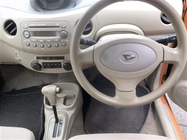 DAIHATSU ESSE