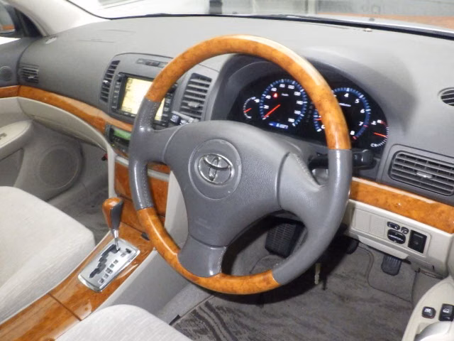 TOYOTA PREMIO