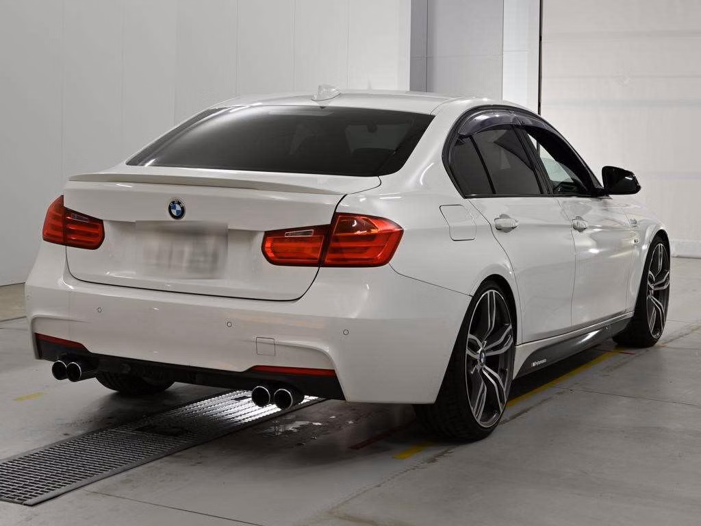BMW 3-SERIES