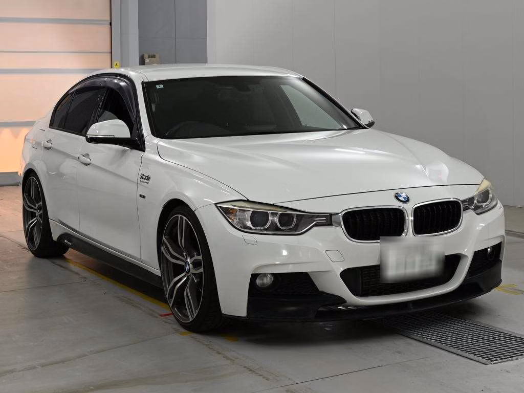 BMW 3-SERIES