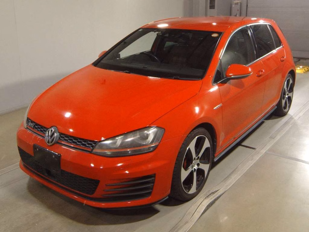 VOLKSWAGEN GOLF