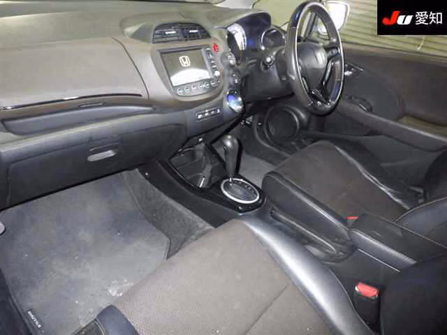 HONDA FIT SHUTTLE