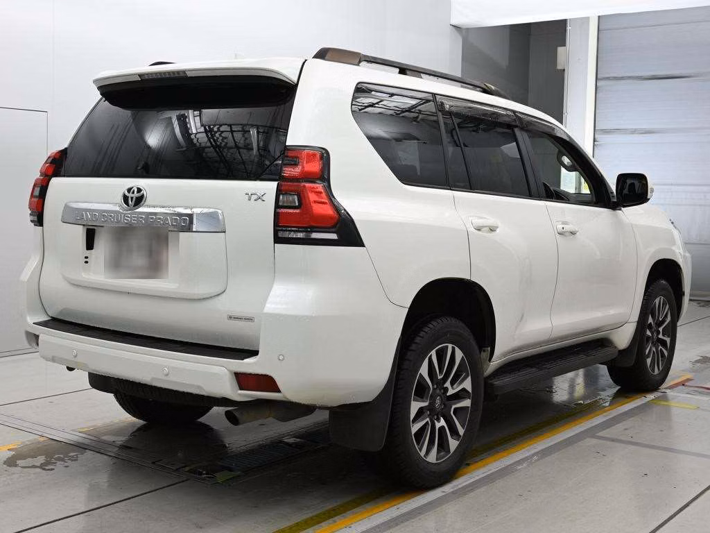 TOYOTA LAND CRUISER PRADO
