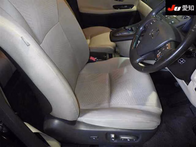 Lexus HS250h