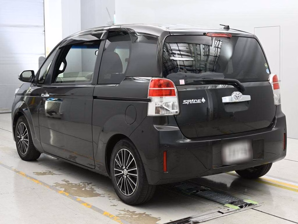 TOYOTA SPADE