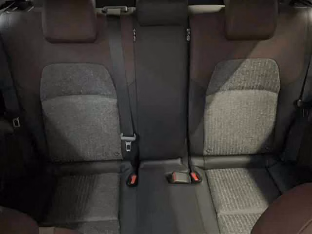 Nissan Aura