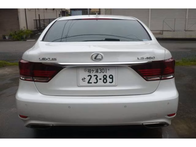 Lexus LS460