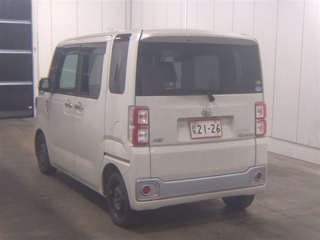 DAIHATSU WAKE